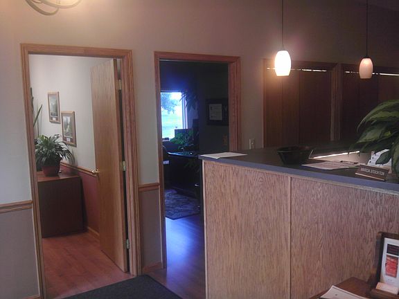 2nd image of 215 E Pearl St