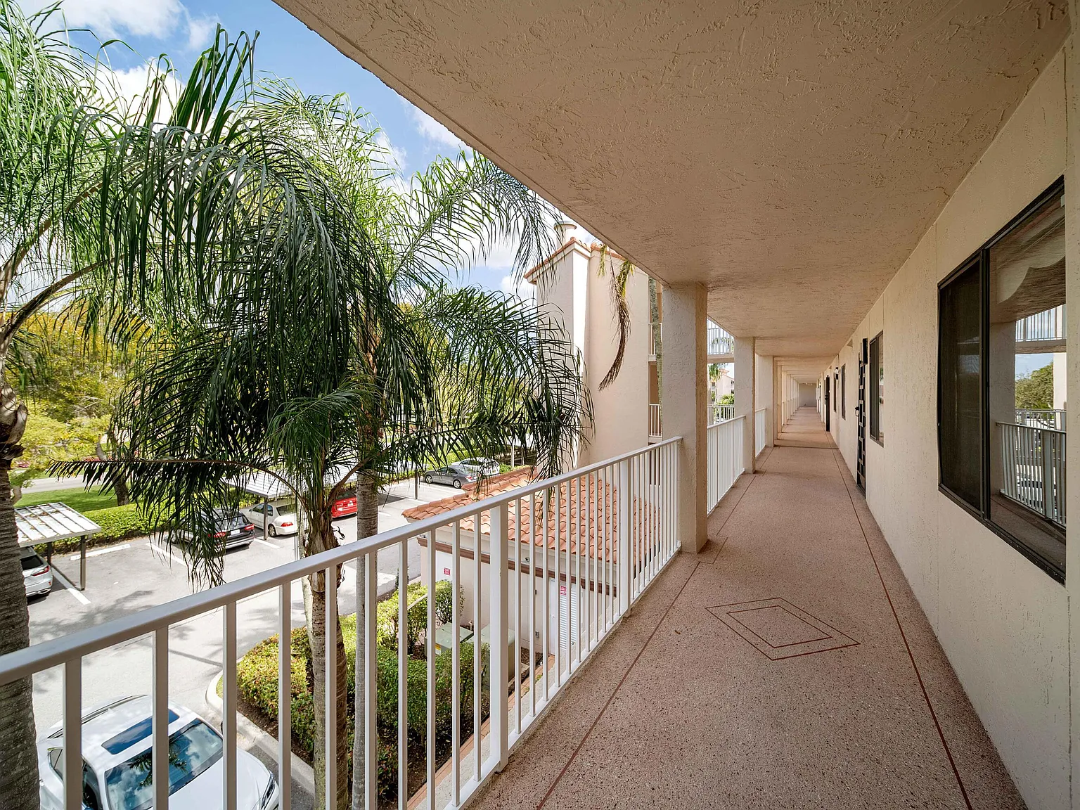 2 bed, 2.0 bath, 1392 sqft, $3,000 — Photo 3