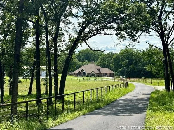 60399 E 140th Rd, Fairland, OK 74343