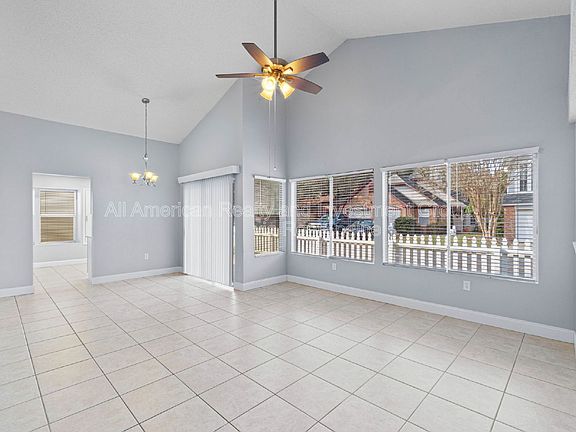 5th image of 110 Parkwood Dr