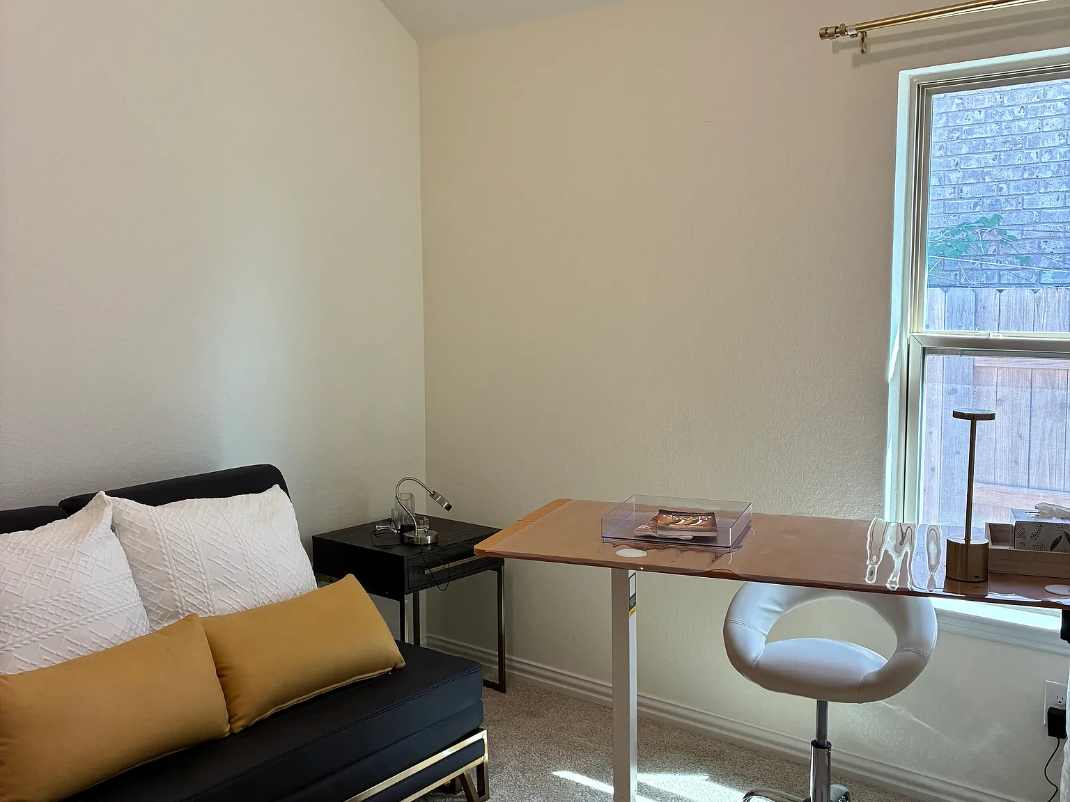 3 bed, 1873 sqft, $3,500 — Photo 4