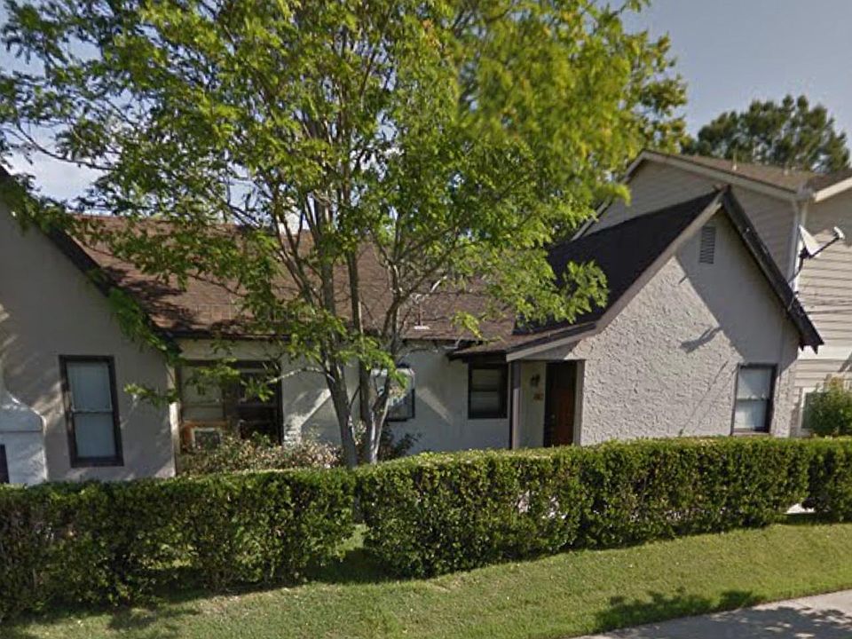 1st image of 1004 N Broadway St