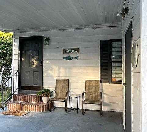 4th image of 2302 Las Fuentes Dr