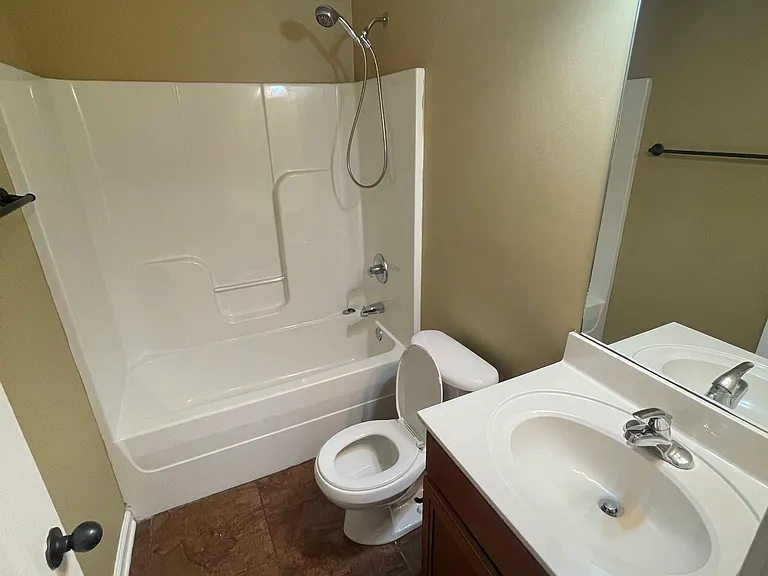 1730 Thistlewood Dr #D — Photo 10