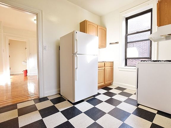 4th image of 32-60 41st St Penthouse D