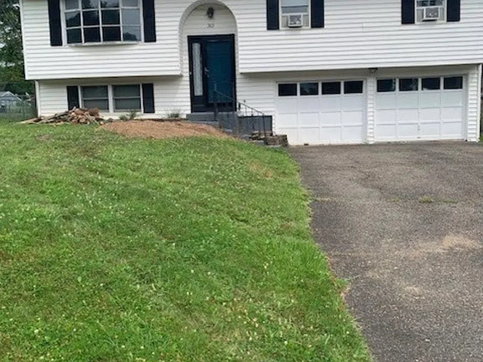 313 Horseshoe Ln