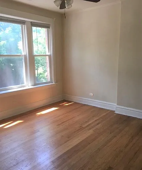 5235 N Winchester Ave — Photo 3