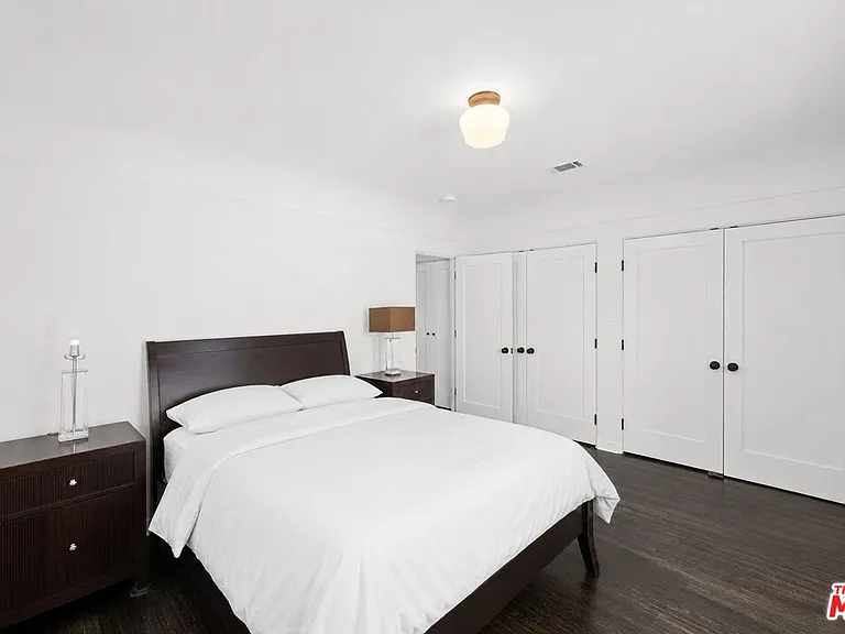 1542 S Canfield Ave — Photo 16