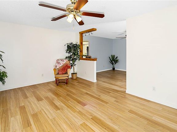 4th image of 3540 Joel Ave