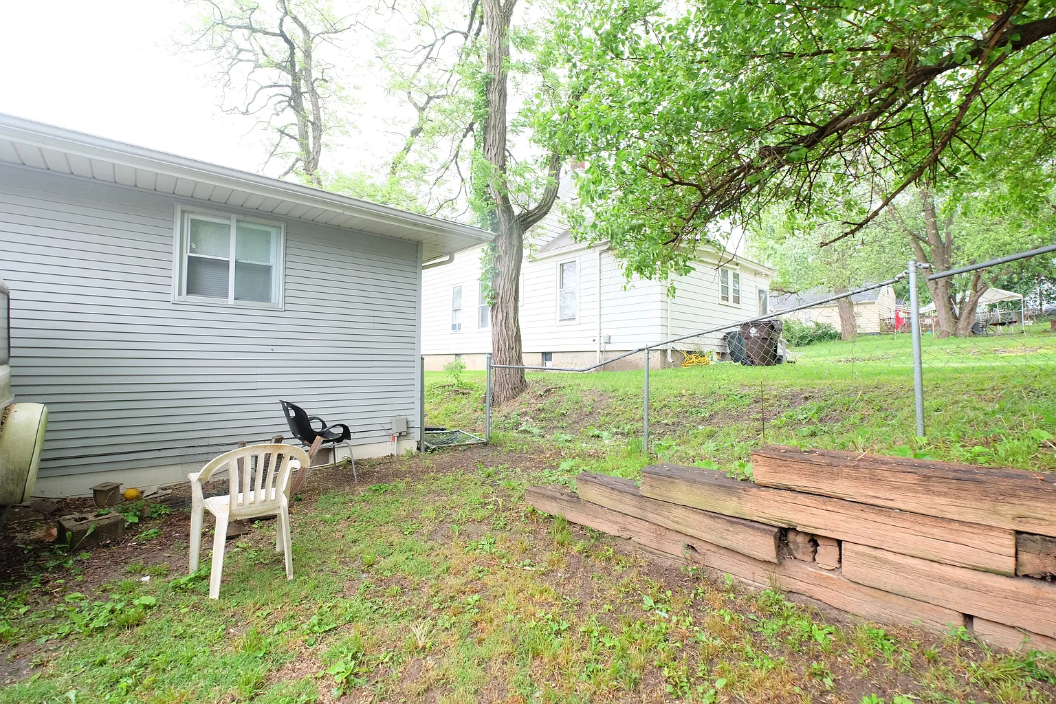 1405 E Richwoods Blvd photo 1