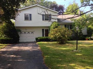 18 Trottingham Rd, Saratoga Springs, NY 12866