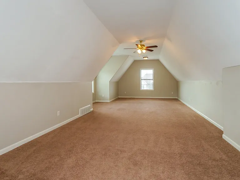 65 Ridgefield Dr — Photo 13