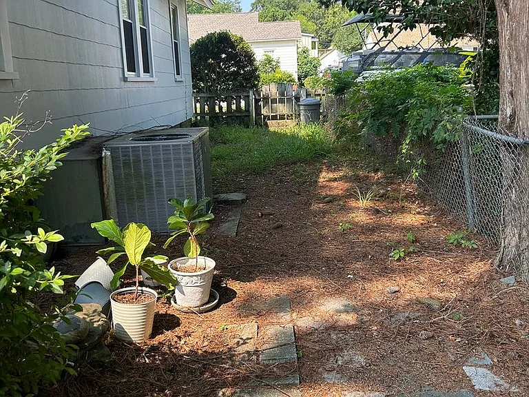 900 Laurel St — Photo 34