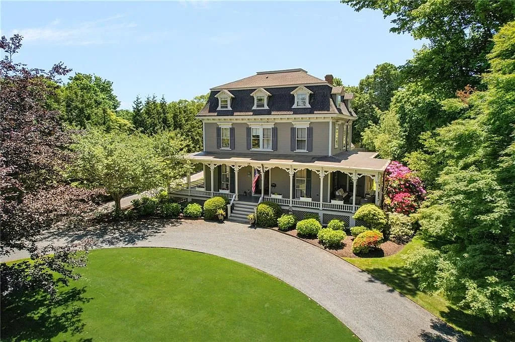 8 bed, 6.0 bath, 6100 sqft, $115,000 — Photo 3