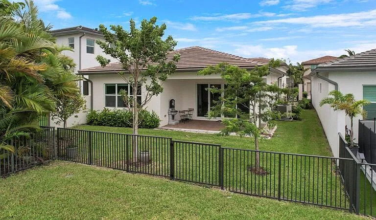 8914 Kingsmoor Way — Photo 31