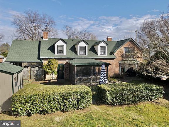 4th image of 509 Main St