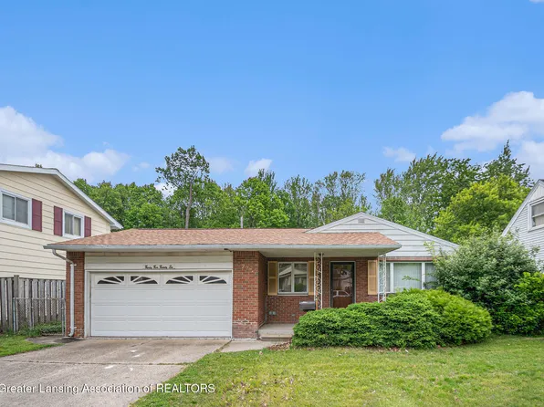 3226 Glasgow Dr, Lansing, MI 48911
