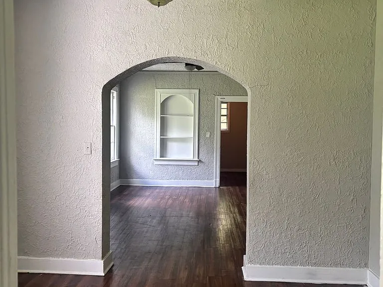 267 W Leavell Woods Dr — Photo 6