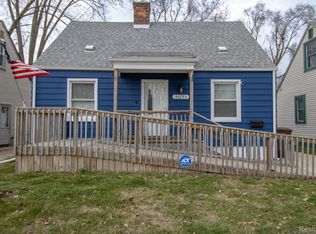 34294 Glover St, Wayne, MI 48184
