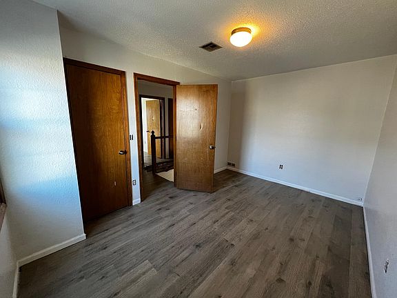 5th image of 1523 E 123rd Ter #1