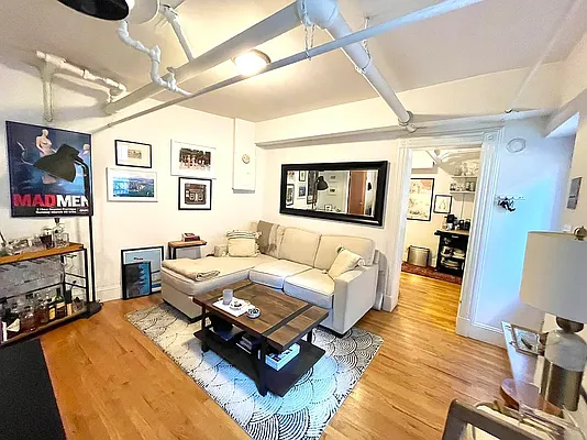 Rented by LJ Sloane Management | media 18