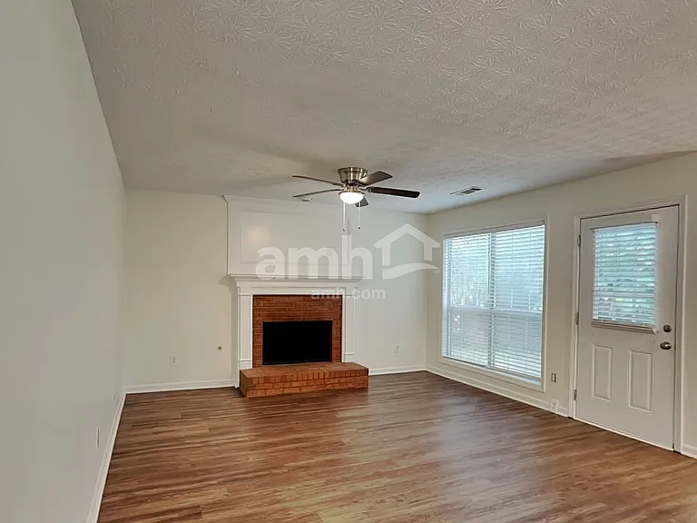 555 Fosters Mill Ln — Photo 6