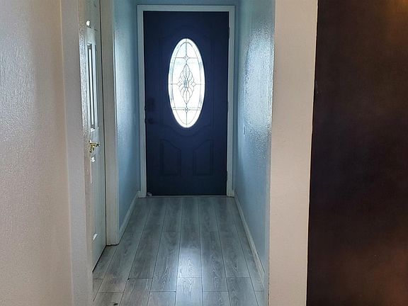 4th image of 2835 Vista Way