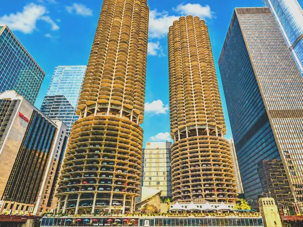 300 N State St APT 5620, Chicago, IL 60654