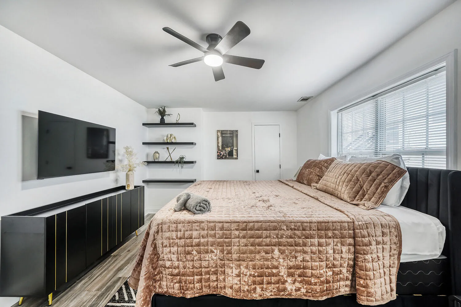 3 bed, 1648 sqft, $3,500 — Photo 3
