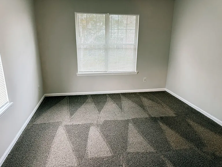 2802 Iron Gate Ln — Photo 11