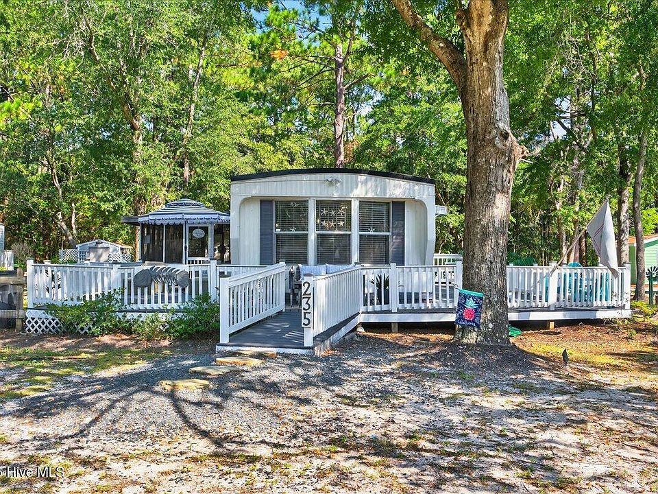 1st image of 235 Live Oak Drive
