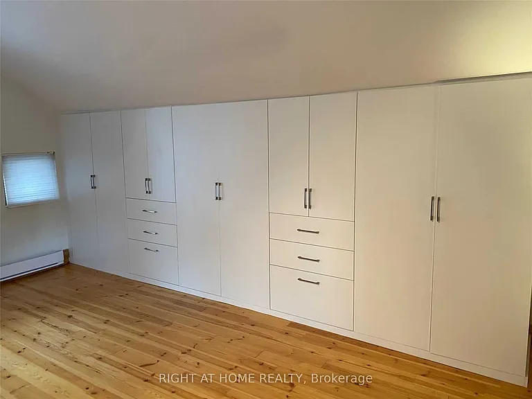 22 Croft St — Photo 7