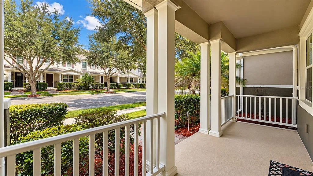 3 bed, 2.5 bath, 1912 sqft, $2,700 — Photo 3