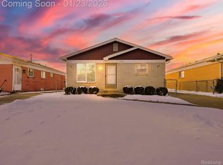 32105 Knapp Ave, Warren, MI 48093