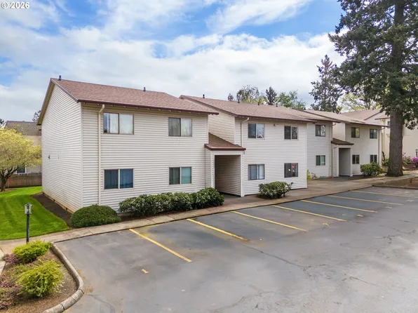 12506 SE Stark St APT D, Portland, OR 97233