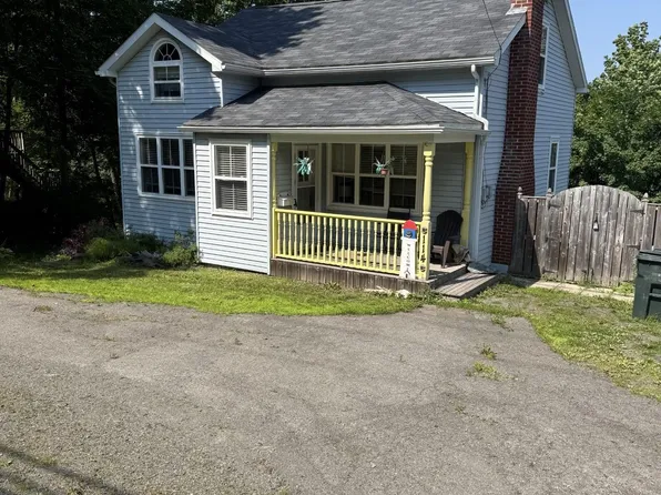 114 Hawthorne St, Antigonish, NS B2G 1A9