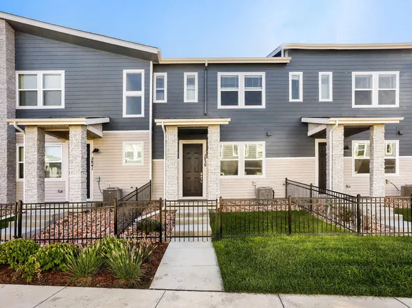 2839 Bear Springs Cir, Longmont, CO 80503