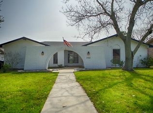 305 Mediterranean Dr, Corpus Christi, TX 78418