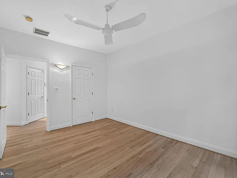 8309 Old Seven Locks Rd — Photo 24