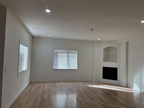 4th image of 9201 Tobias Ave APT 3