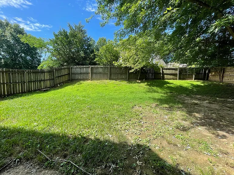 9025 Creekside Dr — Photo 16