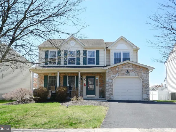 2054 Valley View Dr, Quakertown, PA 18951