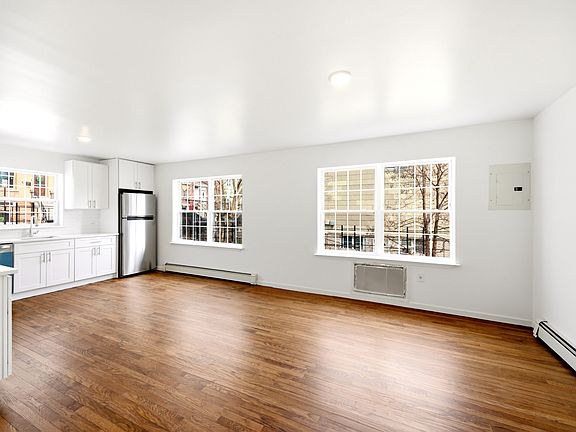 2nd image of 82 Morningside Ave #1