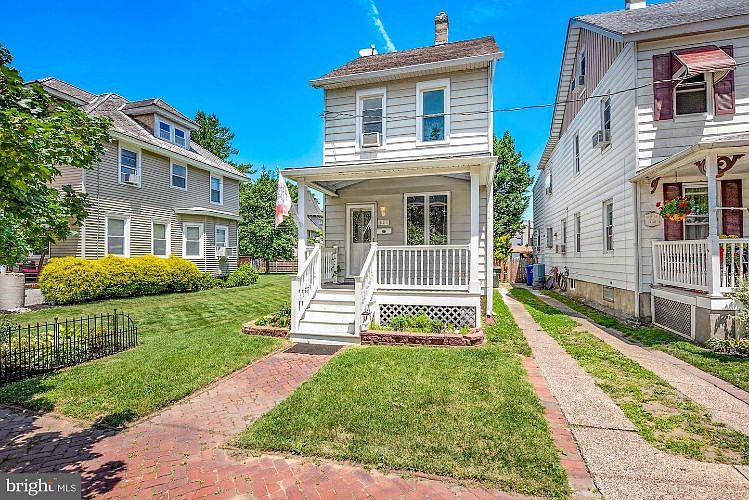 1st image of 521 Cinnaminson St