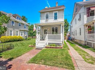 521 Cinnaminson St, Riverton, NJ 08077