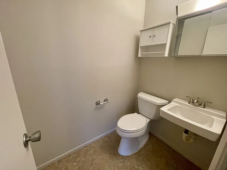 619 Shore Rd — Photo 19