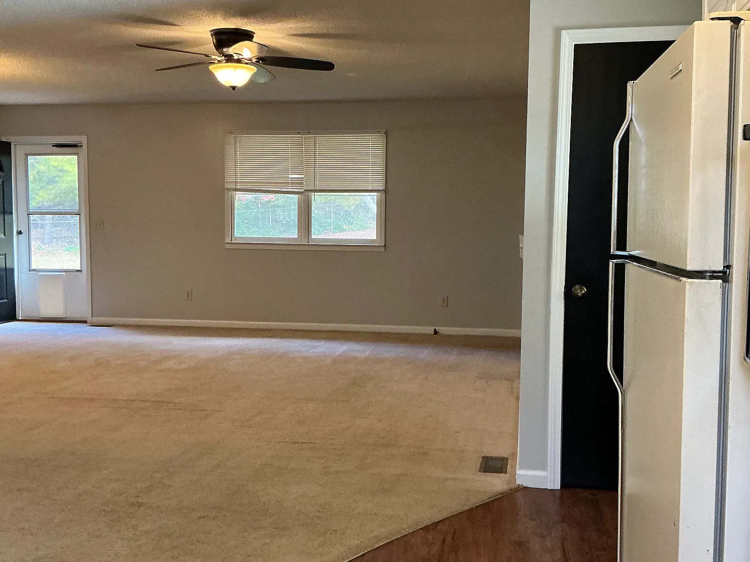 3 bed, 1500 sqft, $1,900 — Photo 4