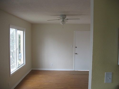 5th image of 1348 1/2 W 94th St