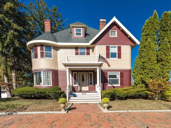 622 Middle St, Portsmouth, NH 03801