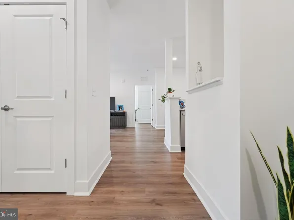 5104 Mary Ashby Way, Pennington, NJ 08534